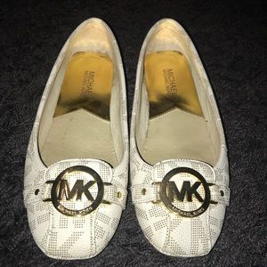 ✨MICHAEL KORS FLATS✨